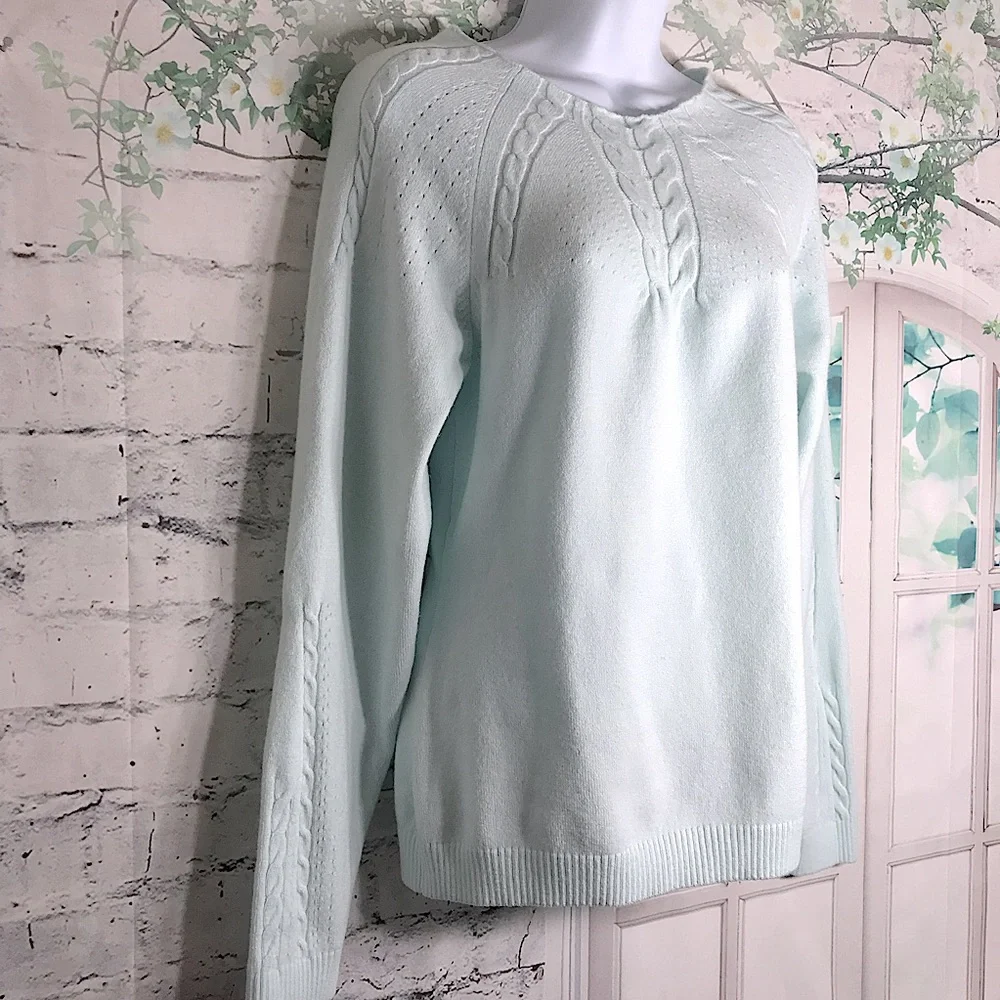 VENUS Soft Long Sleeve Mint Sweater Large - Picture 2 of 7